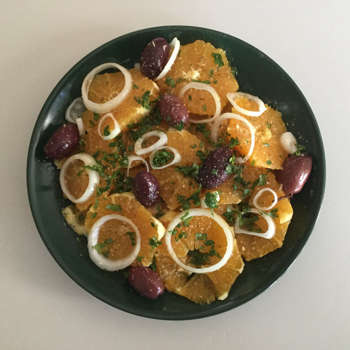 Salade d'orange, olives et oignons